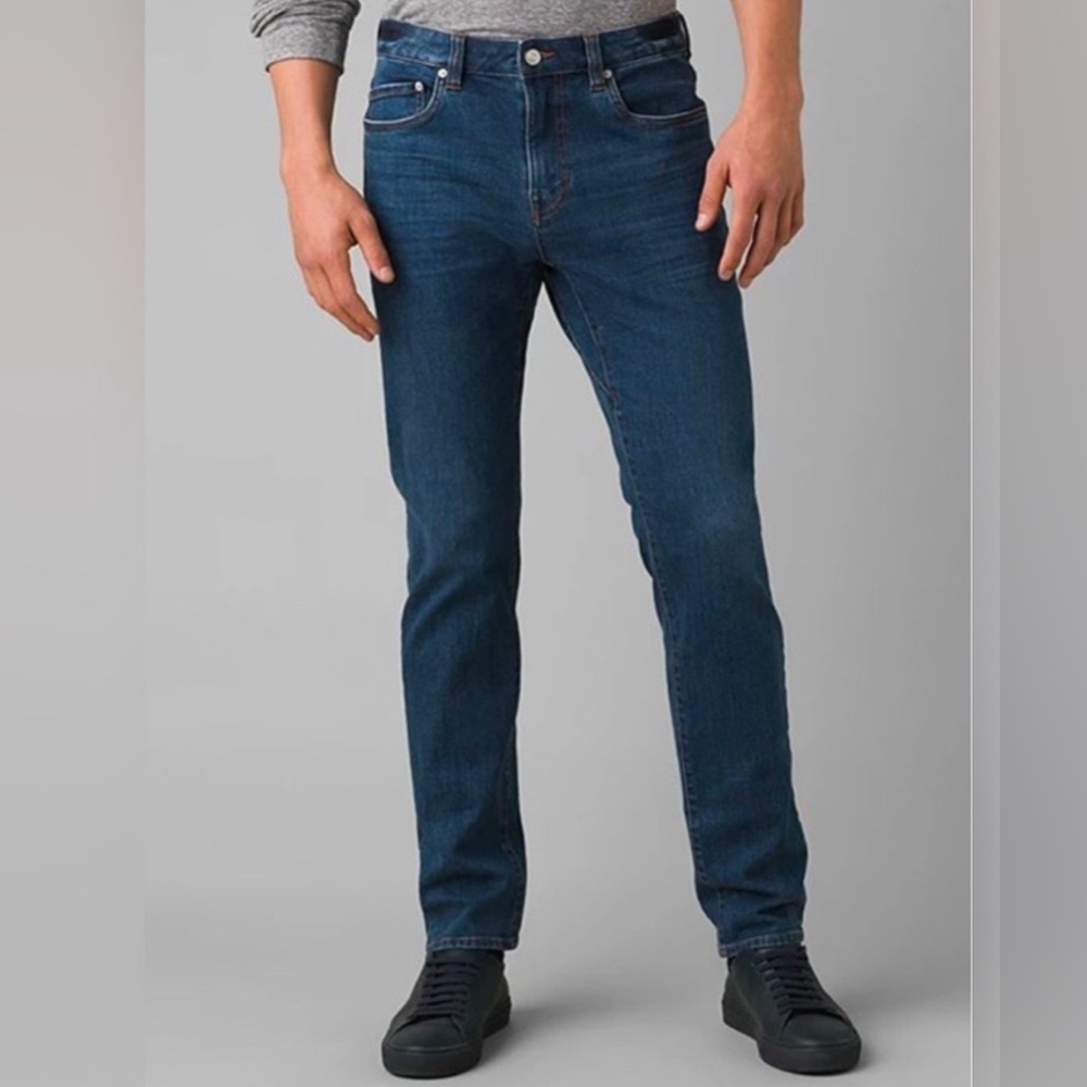 Prana Men's NWT Dark Wash Tapered Leg Hillgard Slim Jean size 40 x 30